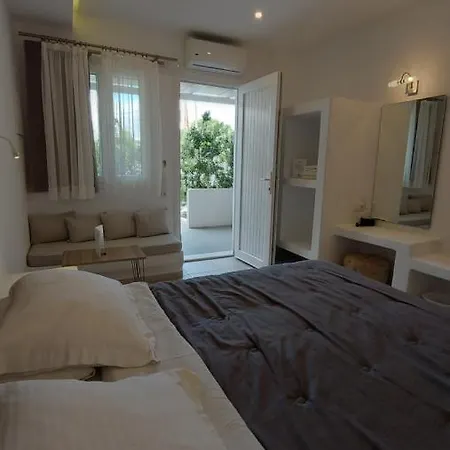 Ambience Fira (Santorini)