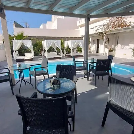 Ambience Fira (Santorini)